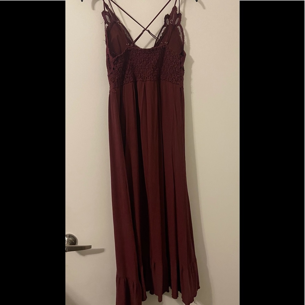 Women’s maxi dress size Large, like new. Color burgundy/Maroon